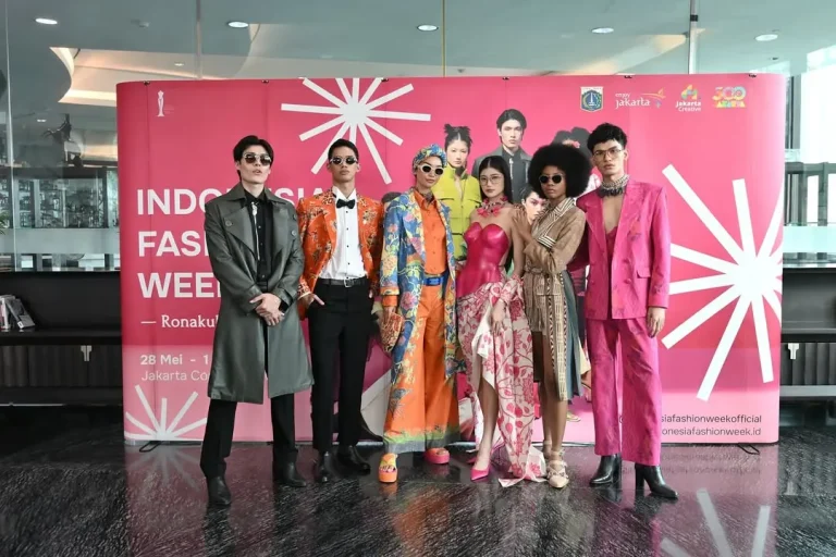 Indonesia Fashion Week 2025, Semarak Budaya Jakarta dalam Ragam Kreasi Busana di Panggung Peraga